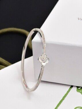 Van Cleef & Arpels VCA Bracelet